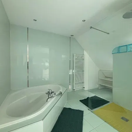 Le Havre Normand Piscine Interieure Terrain De Petanque Baby Foot, Ping Pong, Table De Poker, Billard, Terrasse Amenagee, Jardin, Proche Plages Du Debarquement Entre Caen Et Bayeux Moulins en Bessin