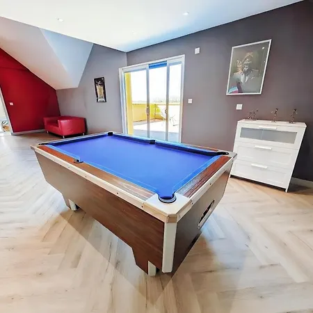 Le Havre Normand Piscine Interieure Terrain De Petanque Baby Foot, Ping Pong, Table De Poker, Billard, Terrasse Amenagee, Jardin, Proche Plages Du Debarquement Entre Caen Et Bayeux Willa *