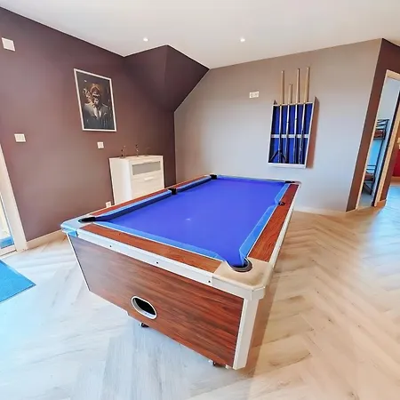 Le Havre Normand Piscine Interieure Terrain De Petanque Baby Foot, Ping Pong, Table De Poker, Billard, Terrasse Amenagee, Jardin, Proche Plages Du Debarquement Entre Caen Et Bayeux * Moulins en Bessin