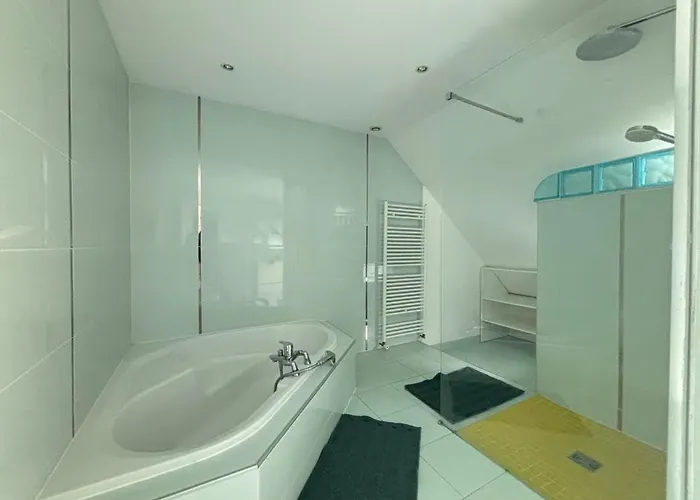 Le Havre Normand Piscine Interieure Terrain De Petanque Baby Foot, Ping Pong, Table De Poker, Billard, Terrasse Amenagee, Jardin, Proche Plages Du Debarquement Entre Caen Et Bayeux Moulins en Bessin