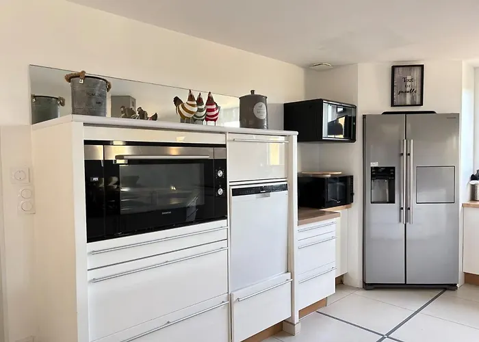 Le Havre Normand Piscine Interieure Terrain De Petanque Baby Foot, Ping Pong, Table De Poker, Billard, Terrasse Amenagee, Jardin, Proche Plages Du Debarquement Entre Caen Et Bayeux * Moulins en Bessin